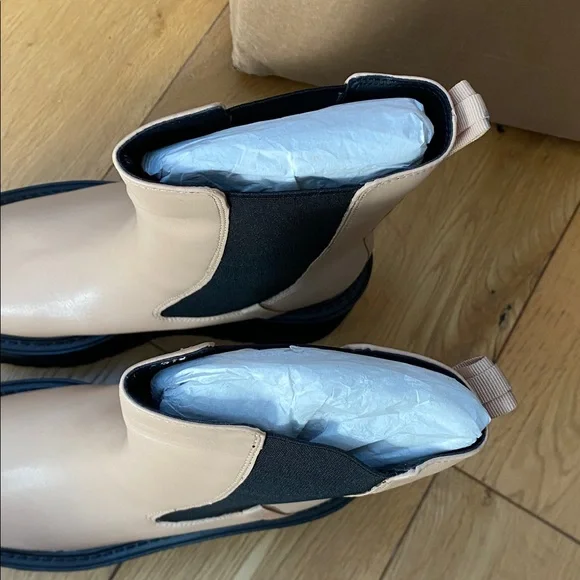 Circus by Sam Edelman cream tan platform Chelsea boots - Picture 13 of 13